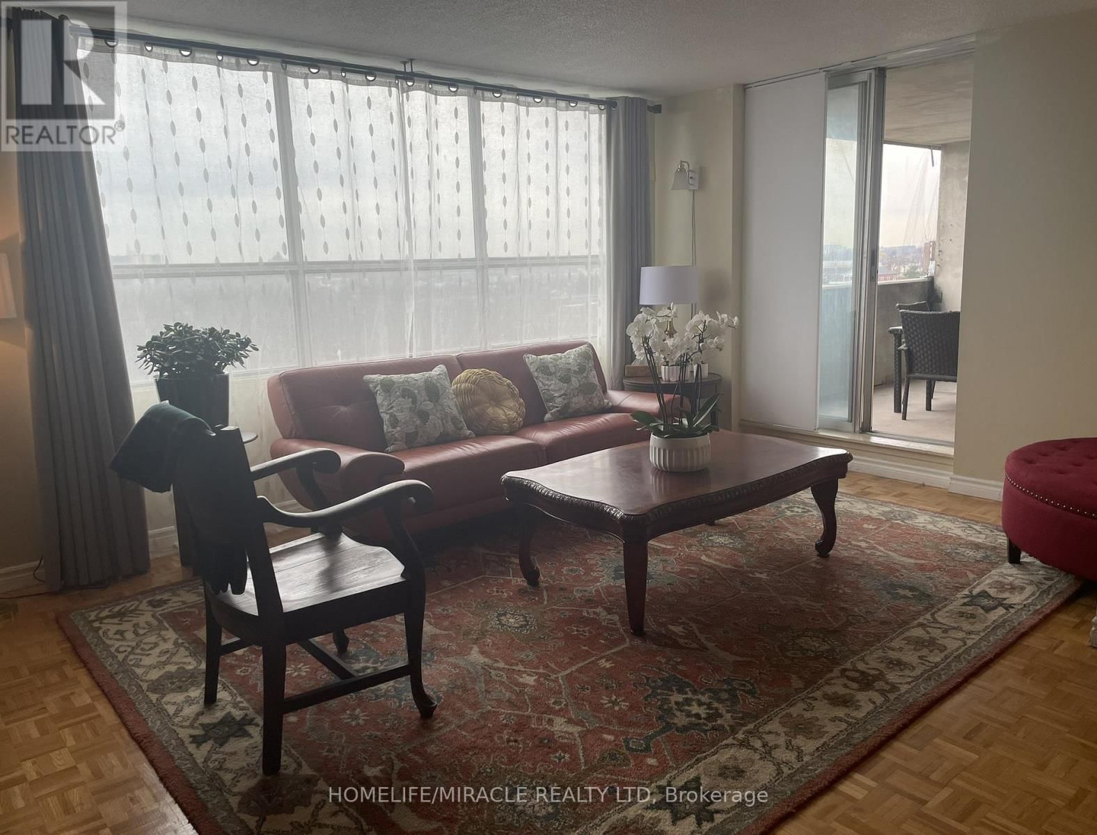 906 - 40 PANORAMA COURT Image 10