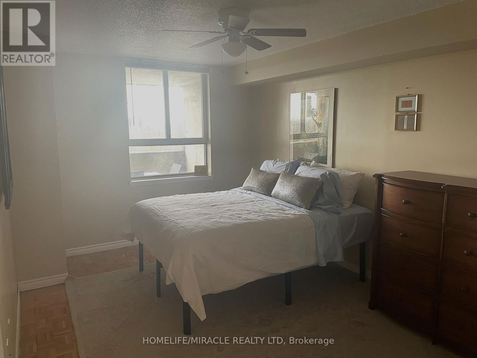 906 - 40 PANORAMA COURT Image 11