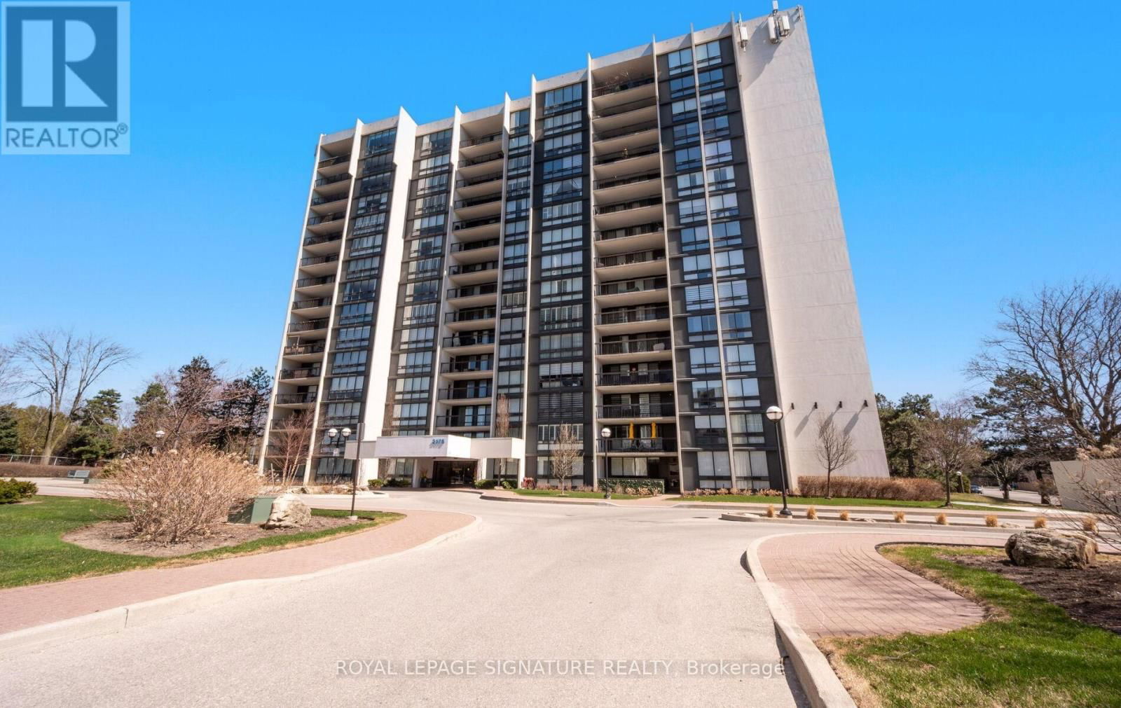 1508 - 2175 MARINE DRIVE Image 1