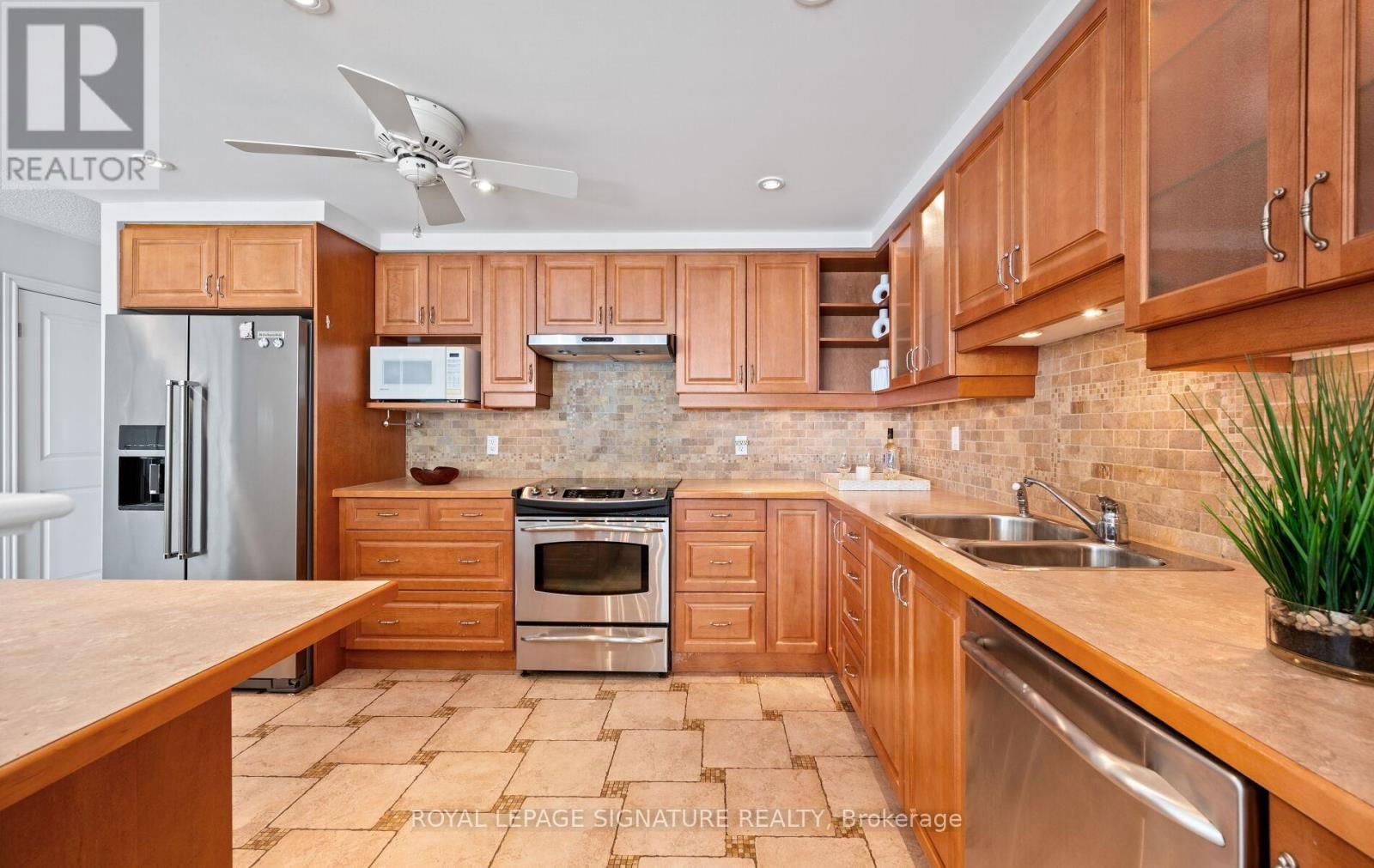 1508 - 2175 MARINE DRIVE Image 19