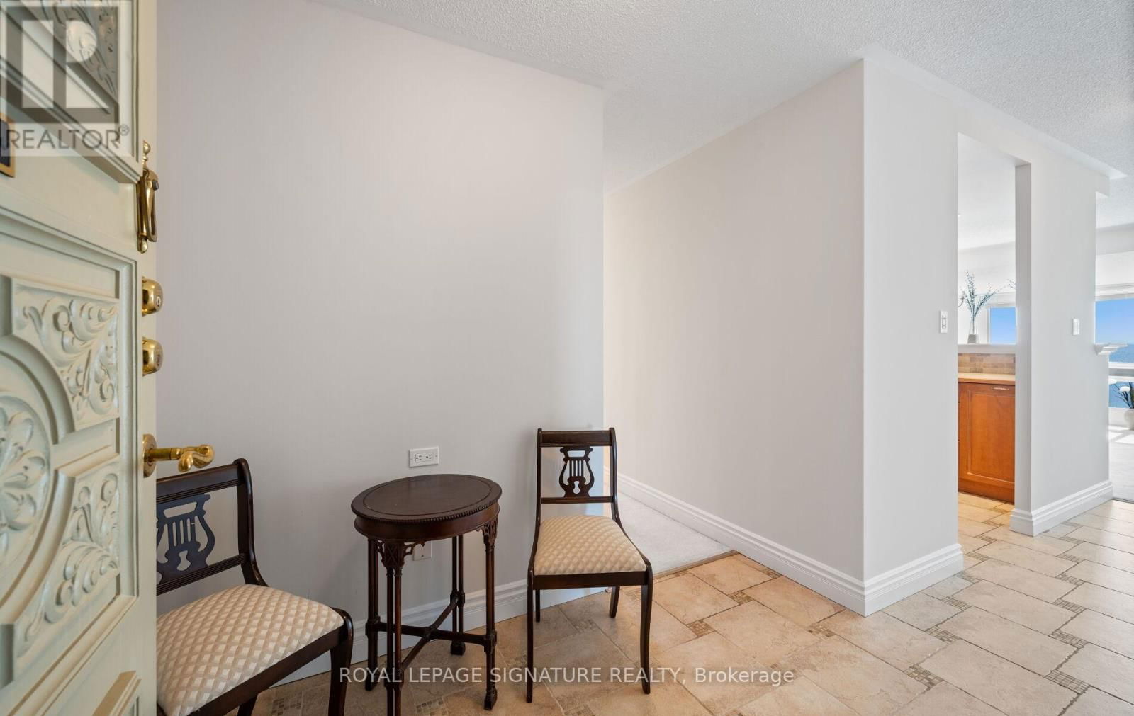 1508 - 2175 MARINE DRIVE Image 2