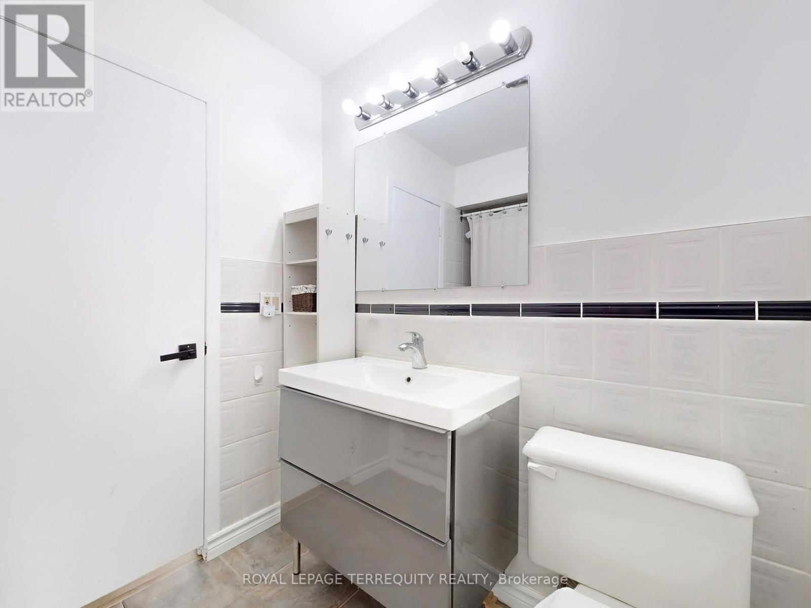 28 PETERSON DRIVE Image 18