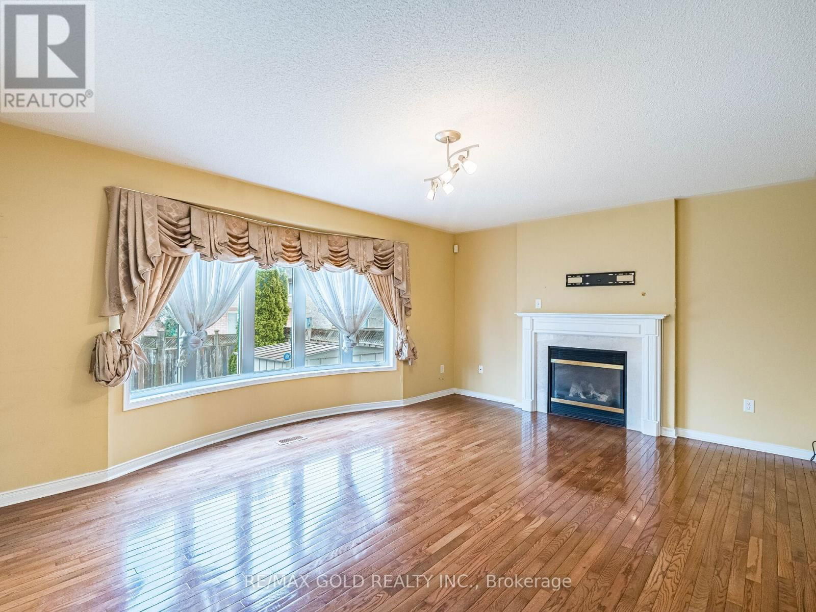 181 BRISDALE DRIVE Image 12