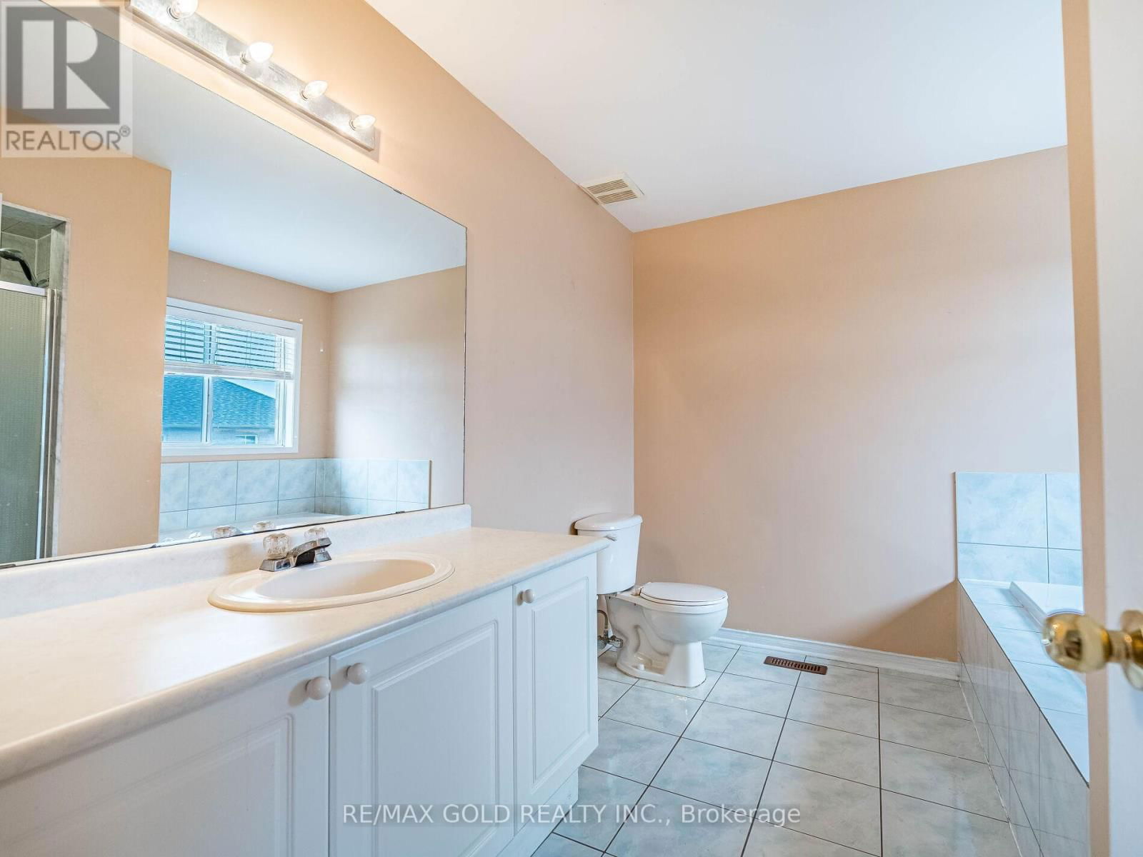 181 BRISDALE DRIVE Image 22
