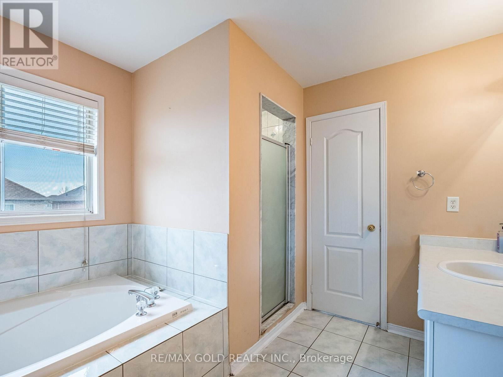 181 BRISDALE DRIVE Image 24