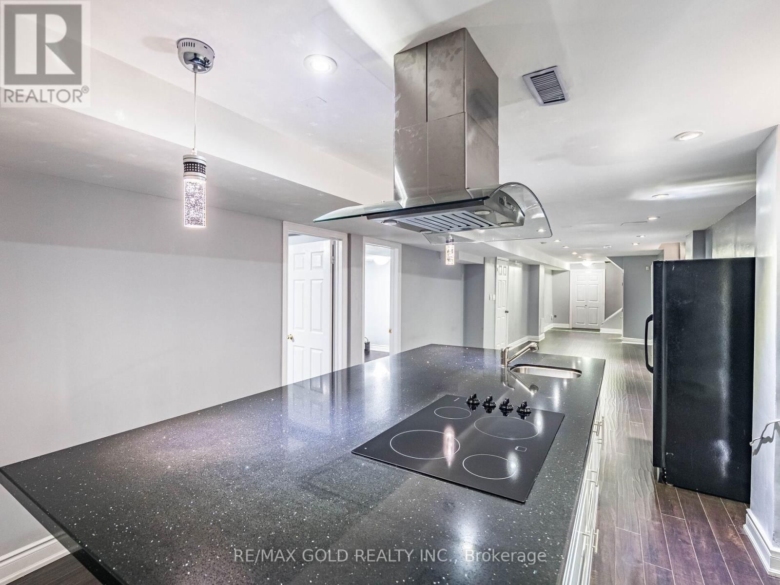 181 BRISDALE DRIVE Image 36