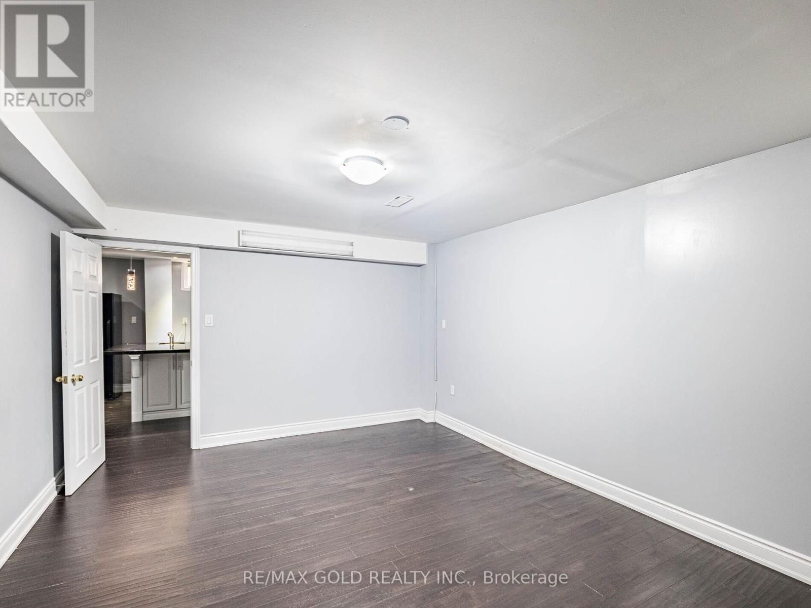 181 BRISDALE DRIVE Image 40