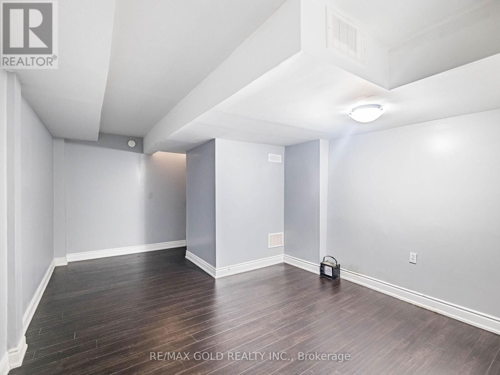181 BRISDALE DRIVE Image 41
