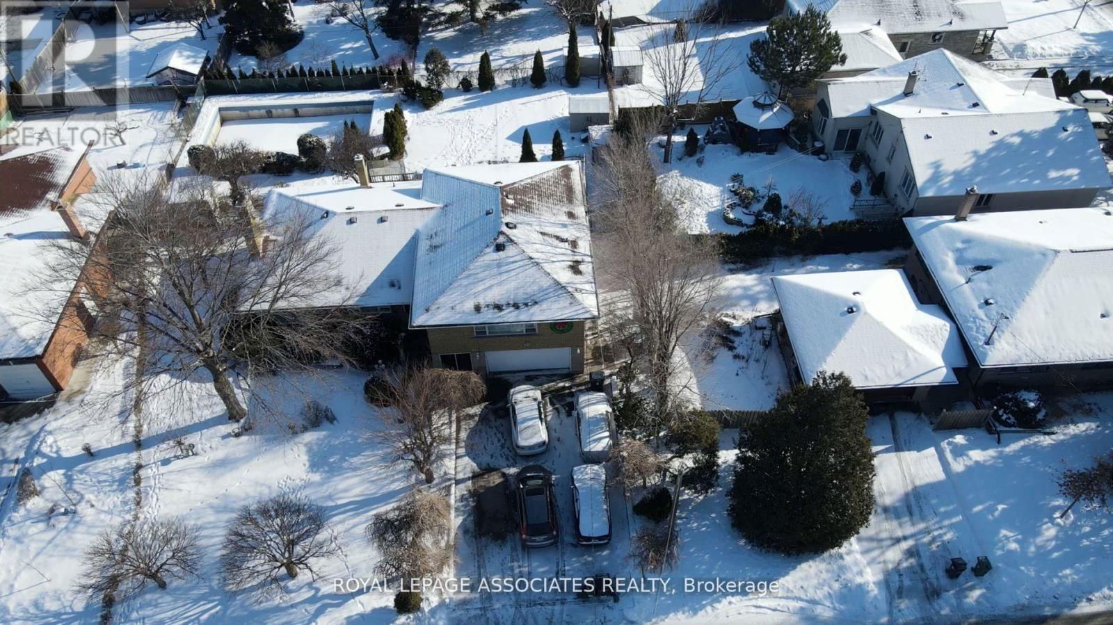 89 PORTAGE AVENUE Image 14