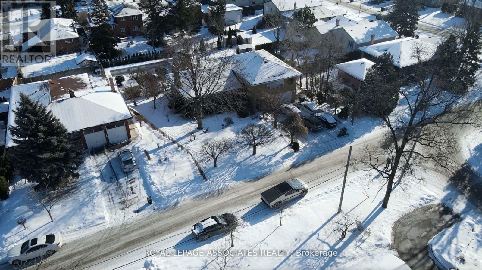 89 PORTAGE AVENUE Image 6