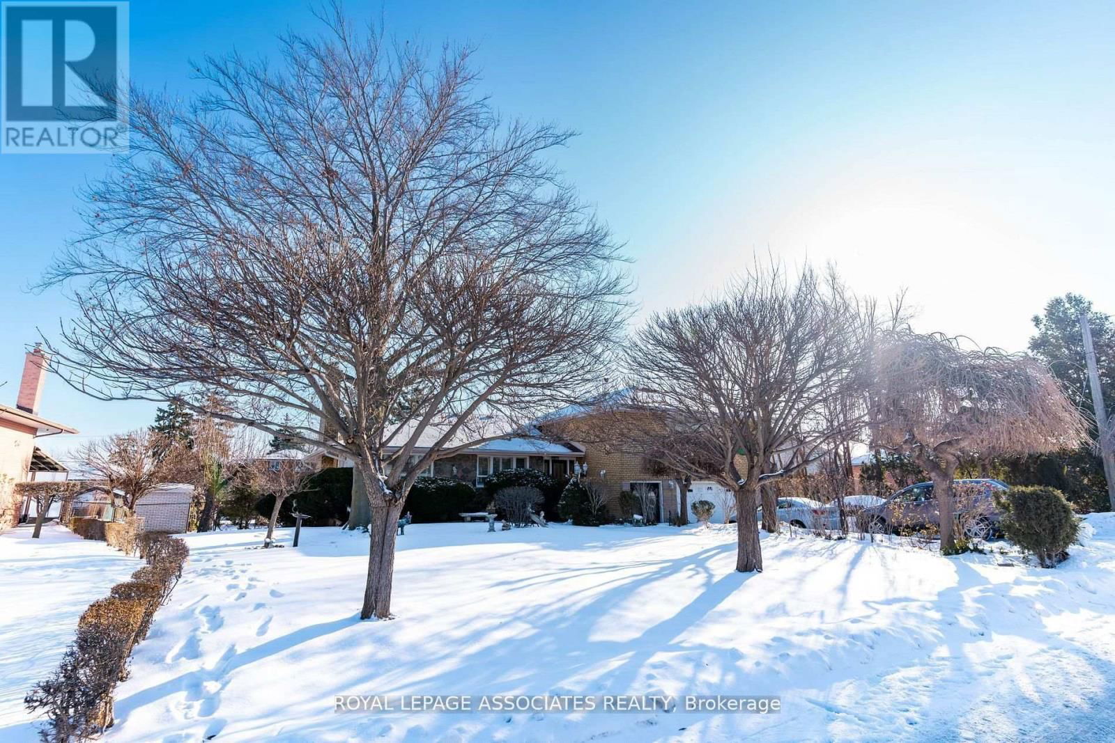 89 PORTAGE AVENUE Image 8