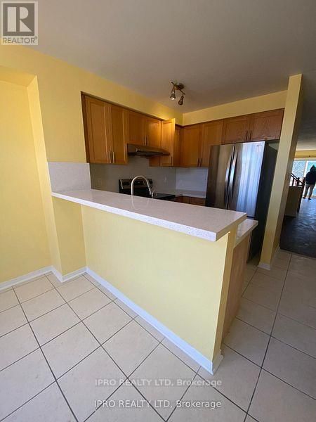 3414 REDPATH CIRCLE Image 6