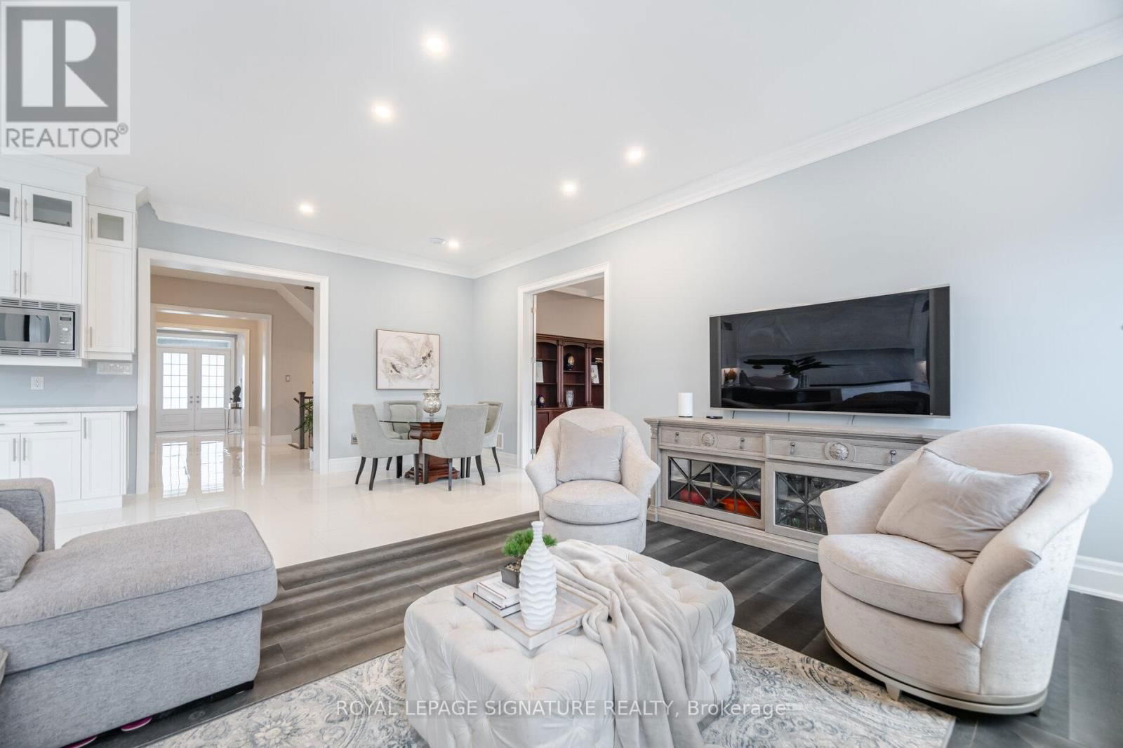 404 ELLEN DAVIDSON DRIVE Image 17