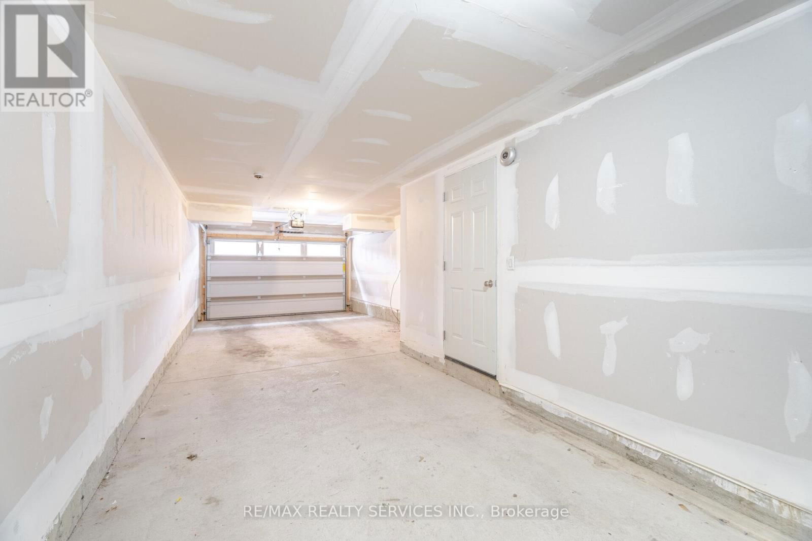 25 - 80 DAISY AVENUE Image 40