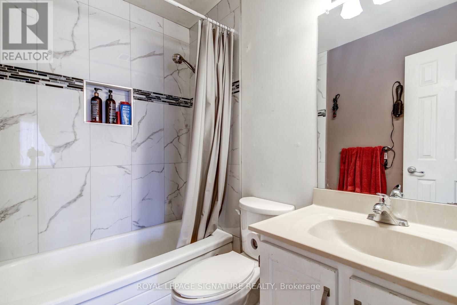 4188 MARTLEN CRESCENT Image 17