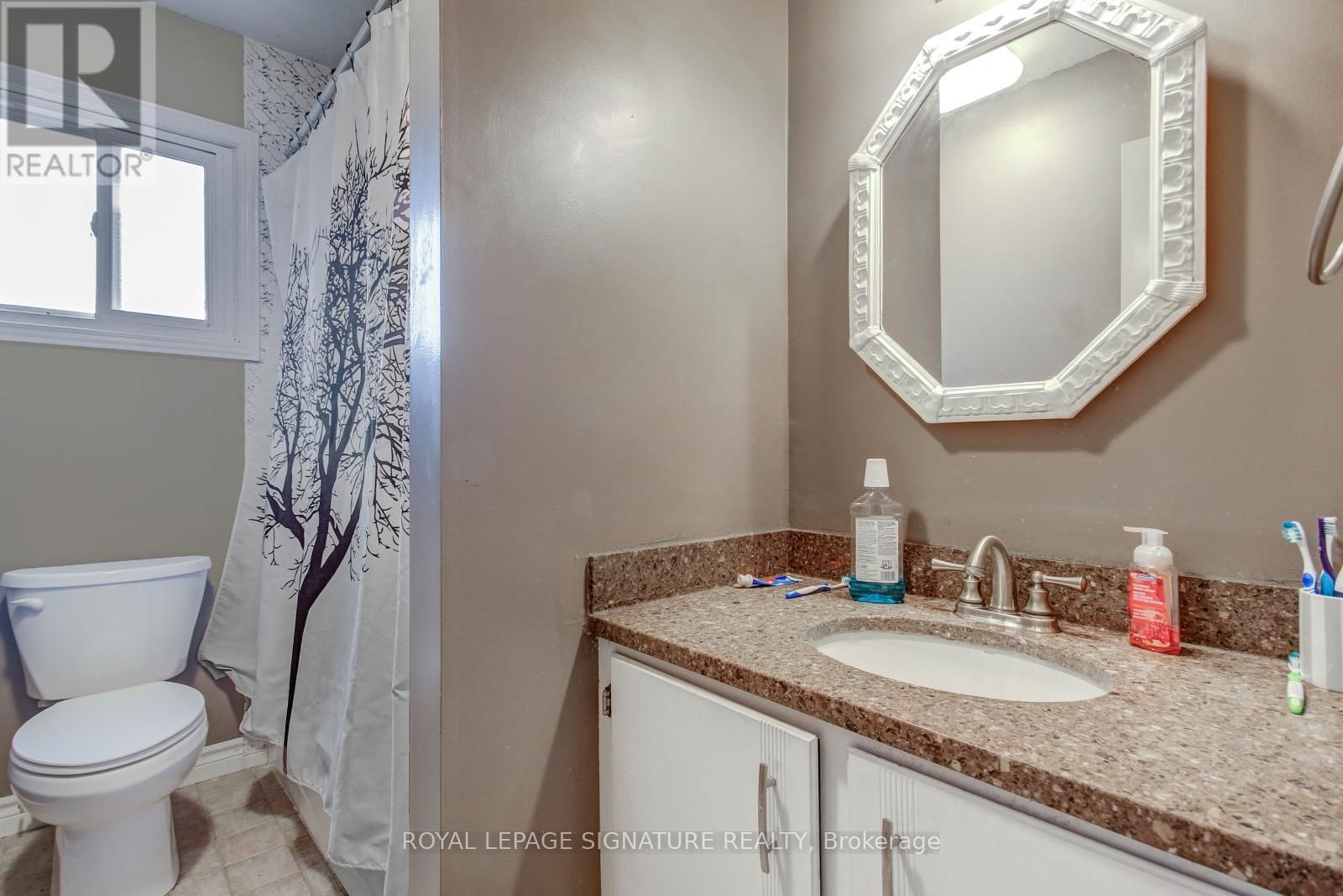 4188 MARTLEN CRESCENT Image 20
