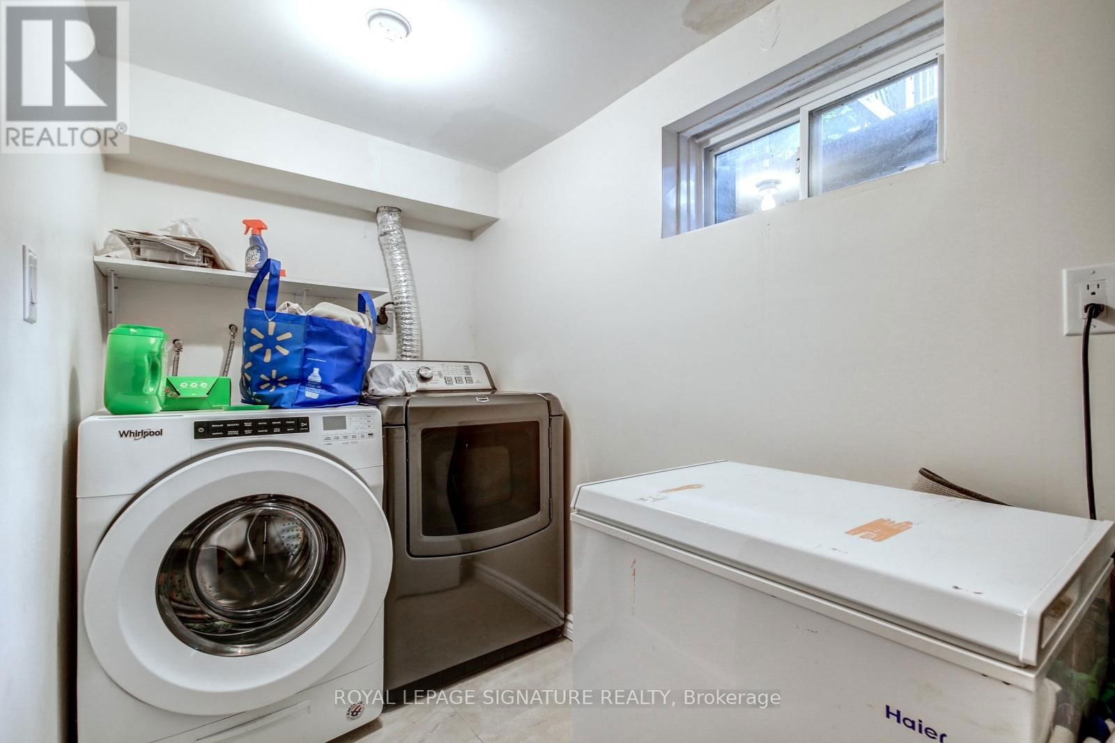 4188 MARTLEN CRESCENT Image 25