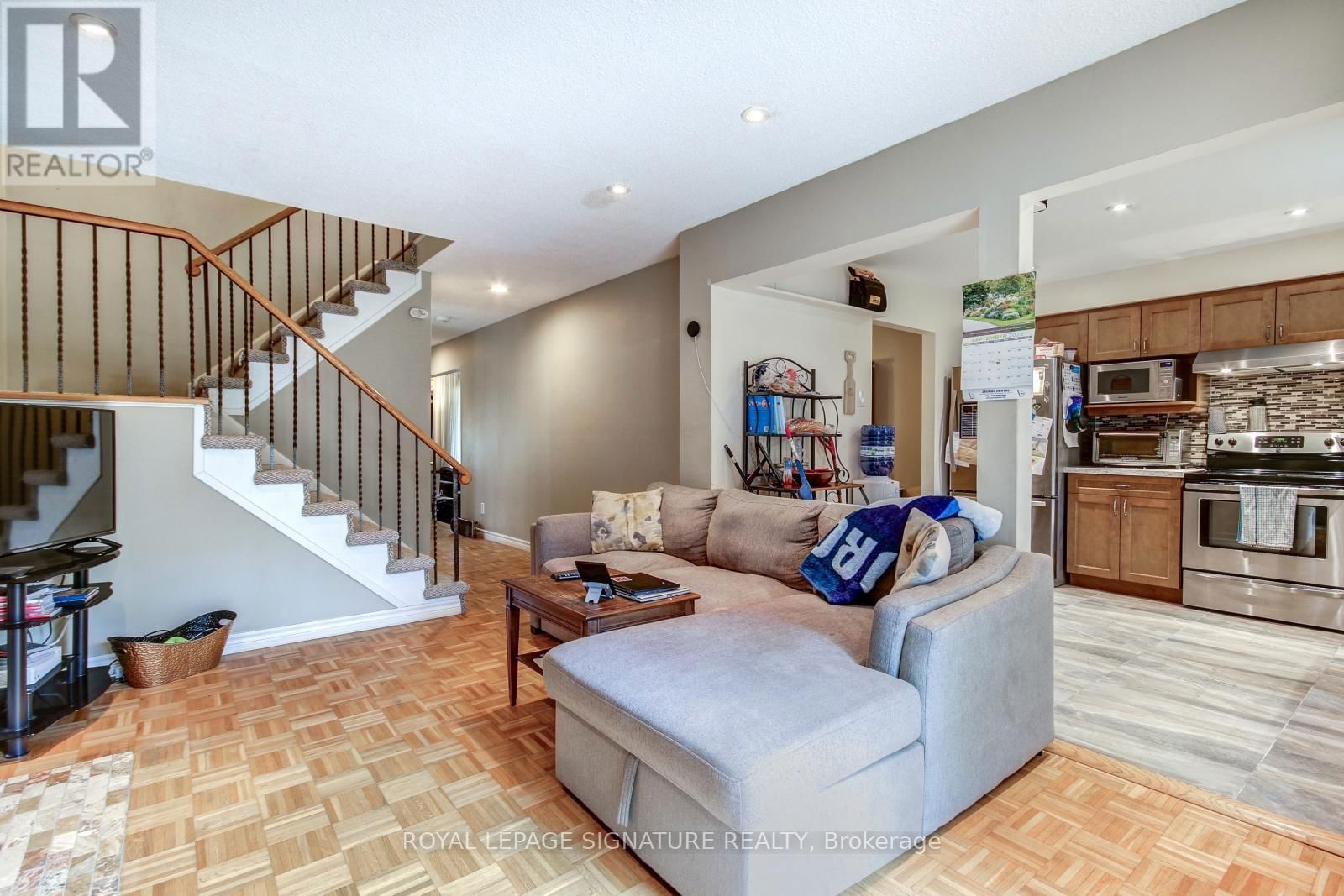 4188 MARTLEN CRESCENT Image 6