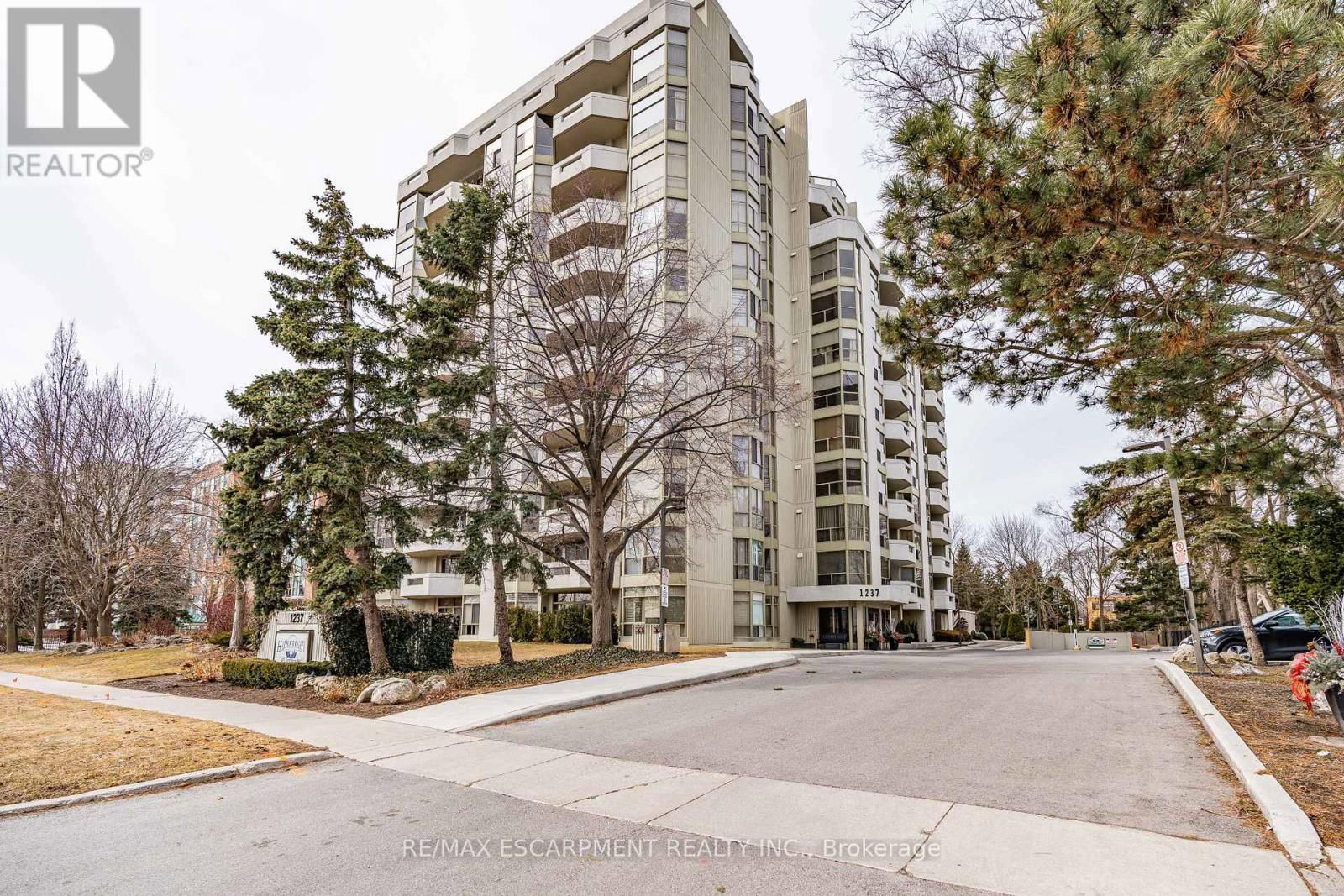208 - 1237 NORTH SHORE BOULEVARD EAST Image 1