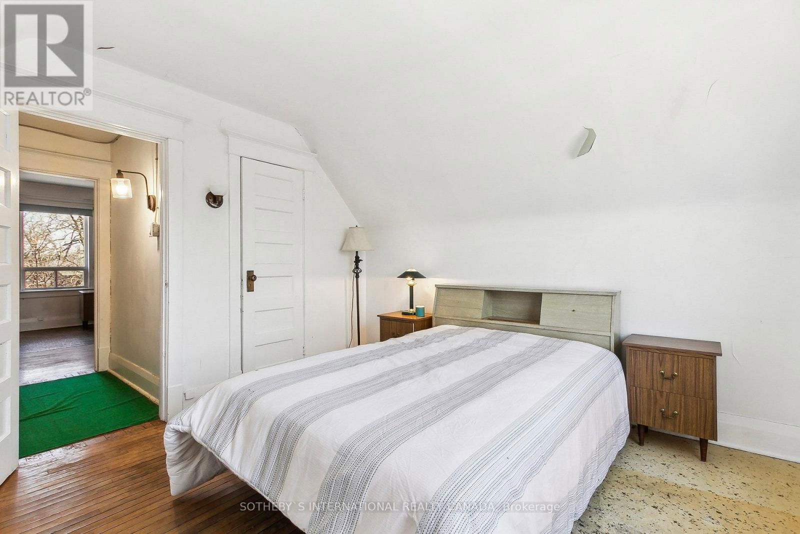 143 FAIRVIEW AVENUE Image 25