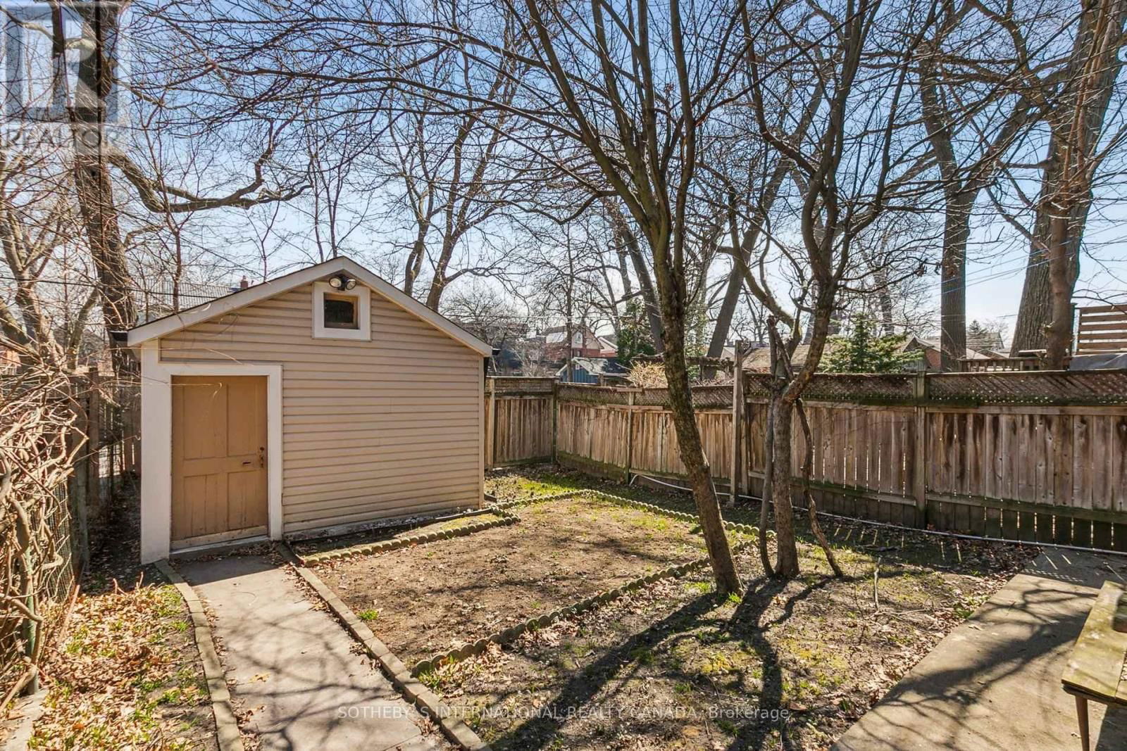 143 FAIRVIEW AVENUE Image 32