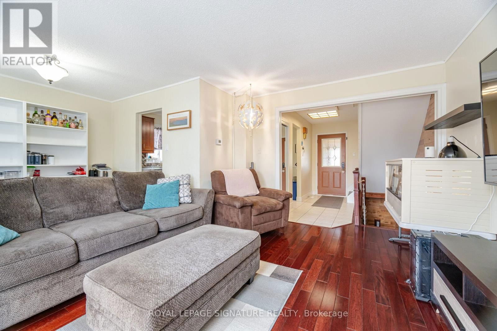 136 MARTINDALE CRESCENT Image 11