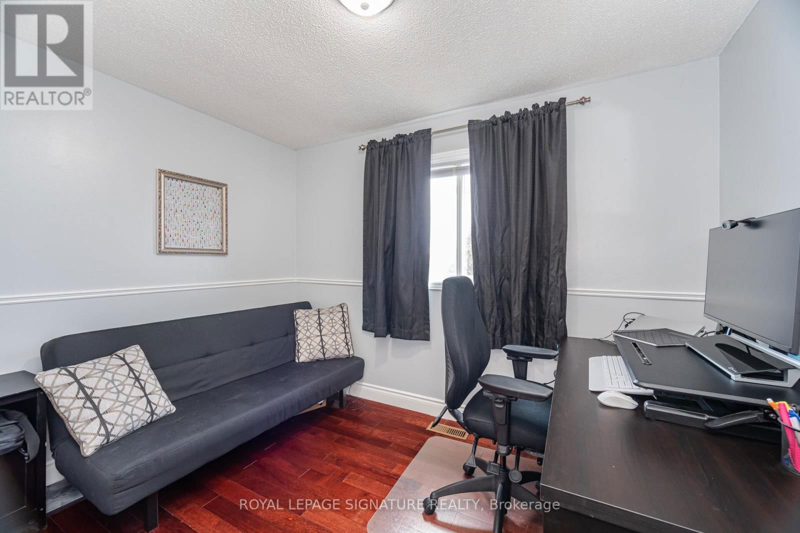 136 MARTINDALE CRESCENT Image 26