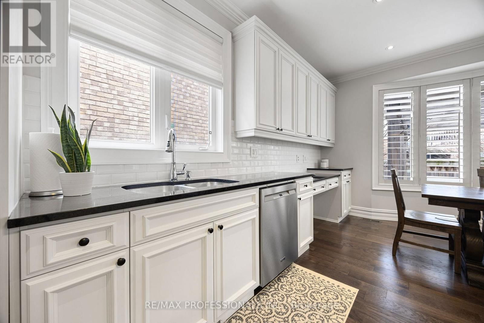 401 COOMBS COURT Image 14