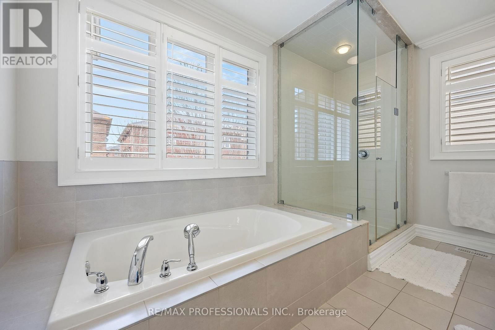 401 COOMBS COURT Image 25