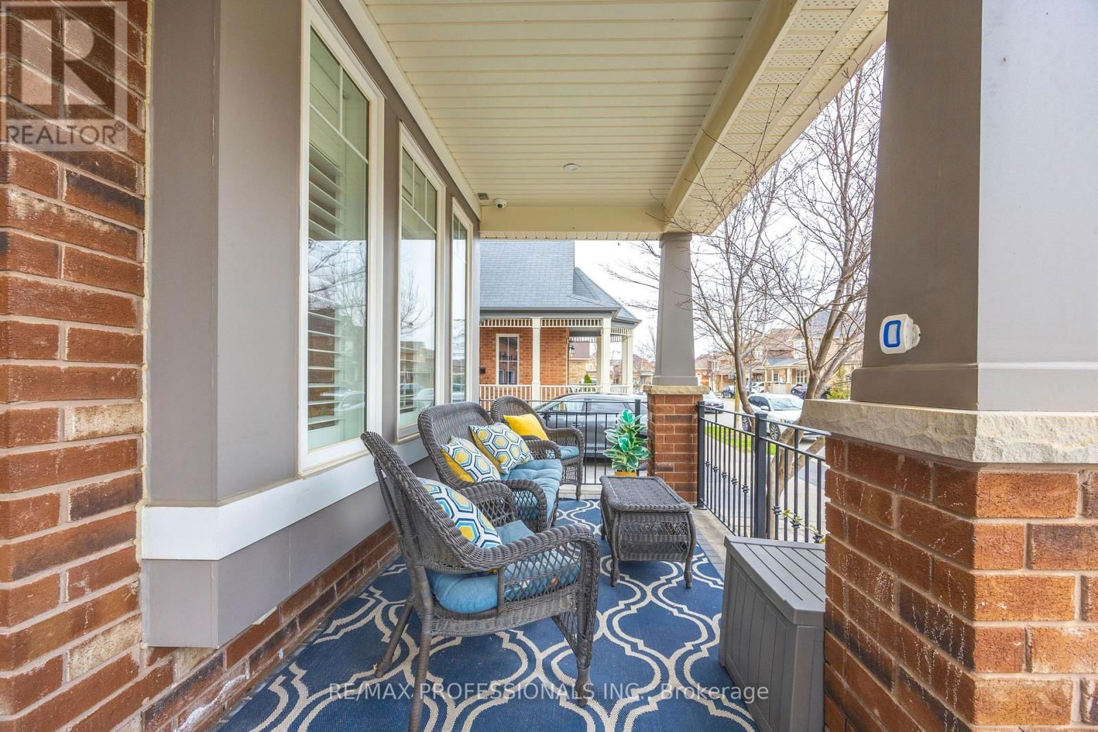 401 COOMBS COURT Image 3