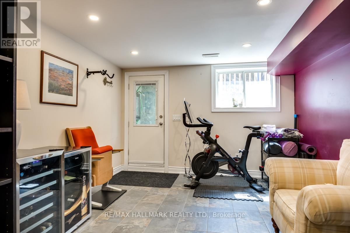 223 WALLACE AVENUE Image 13