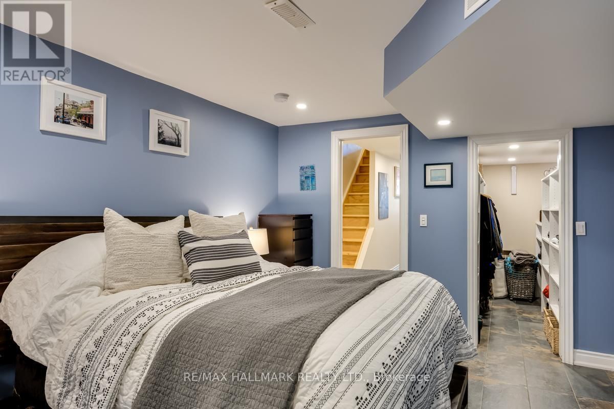 223 WALLACE AVENUE Image 15