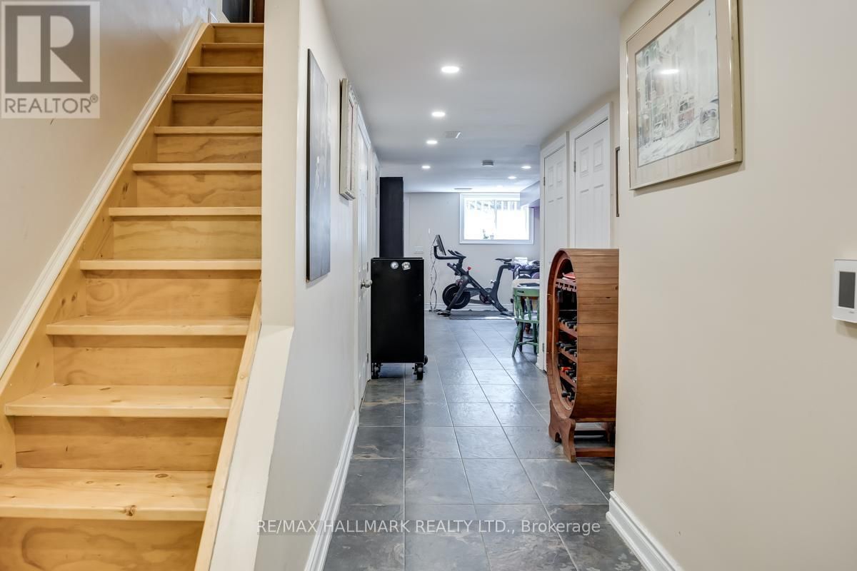 223 WALLACE AVENUE Image 27