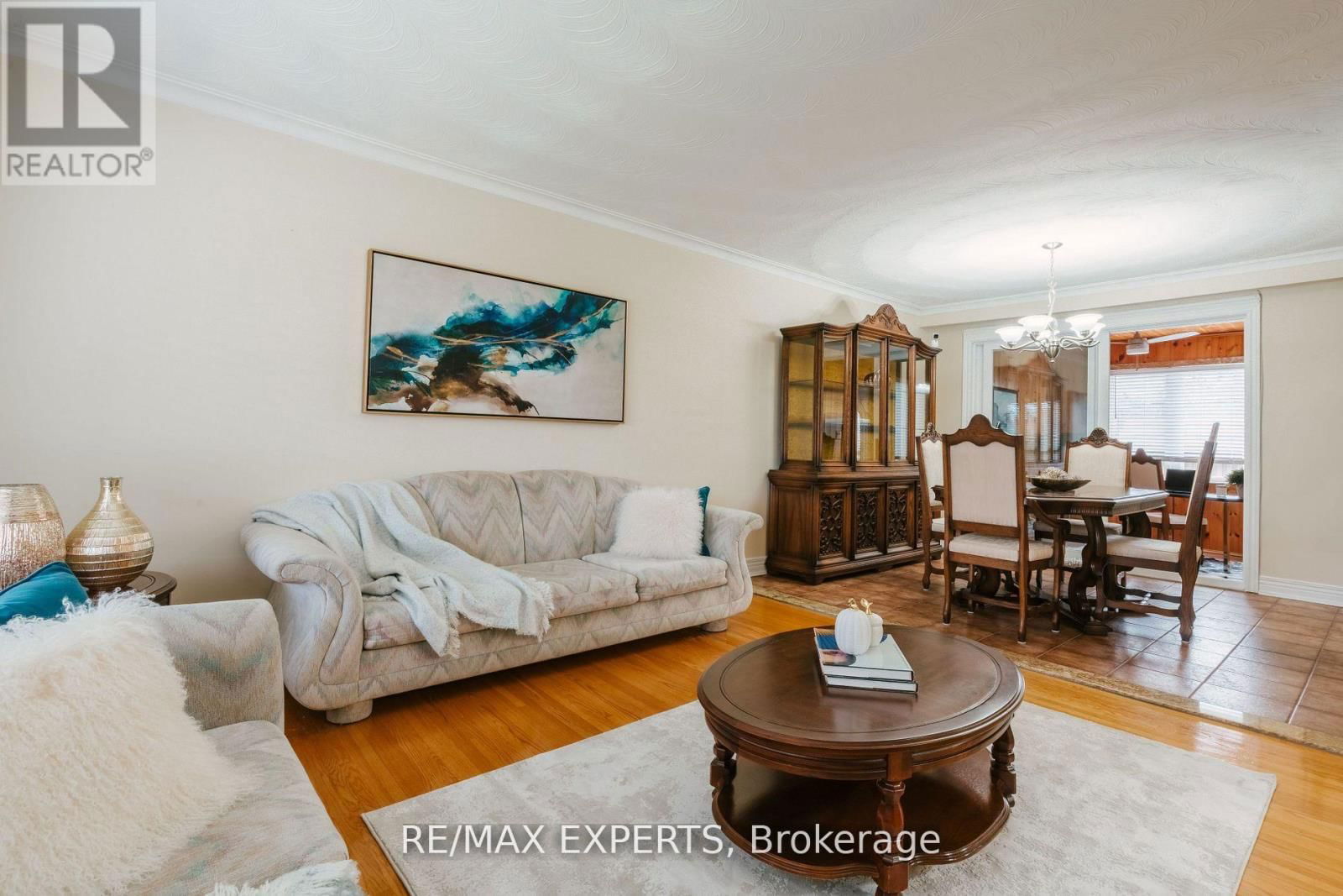 1 CRESTON ROAD Image 12