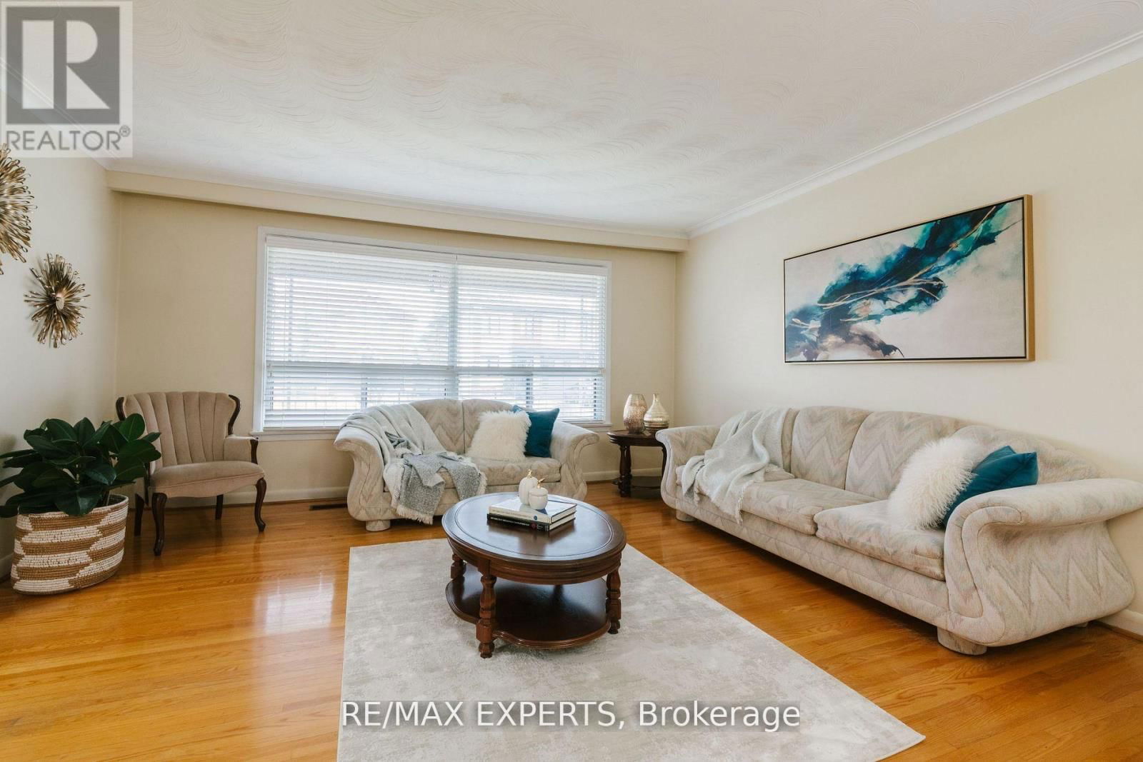 1 CRESTON ROAD Image 14