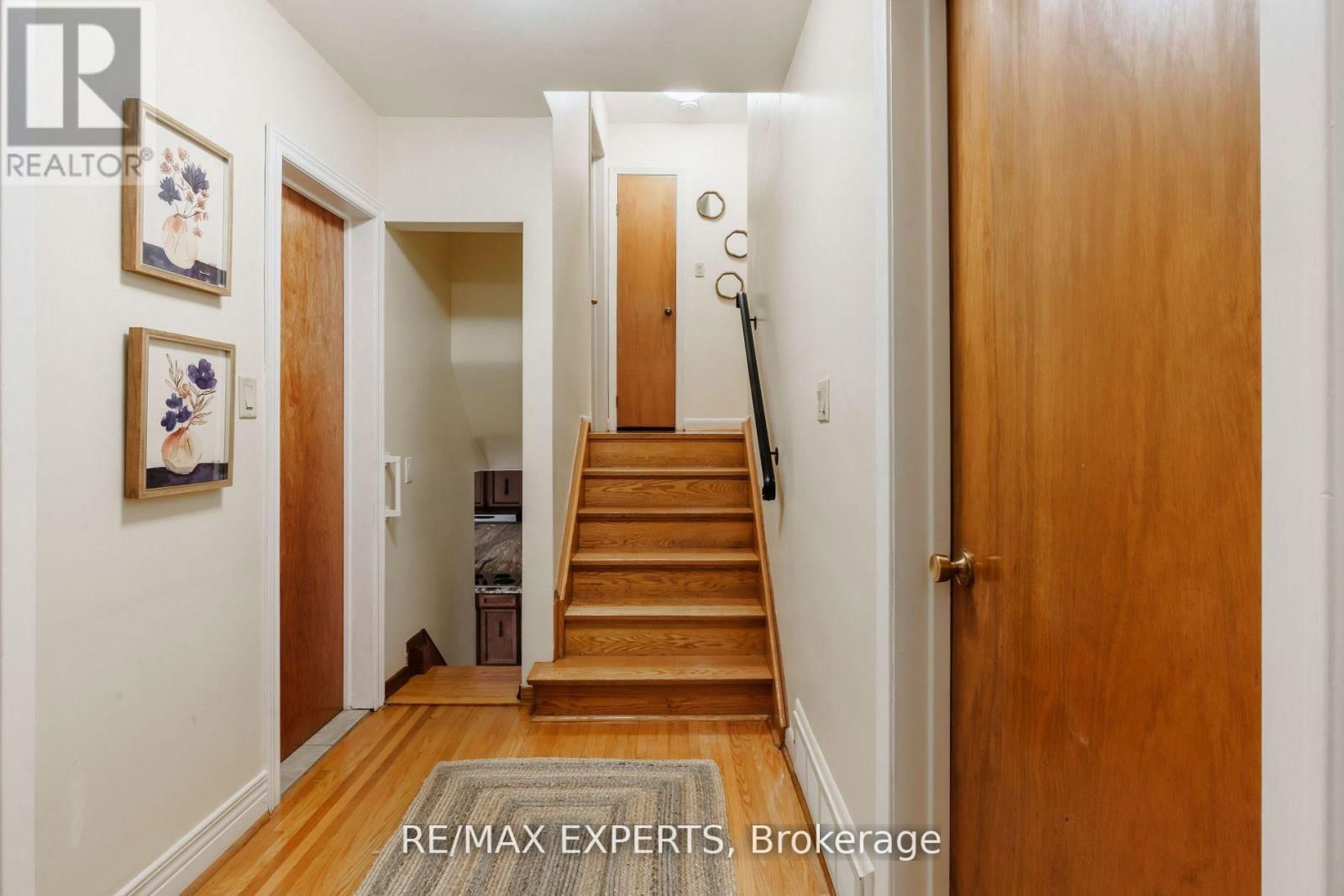 1 CRESTON ROAD Image 21