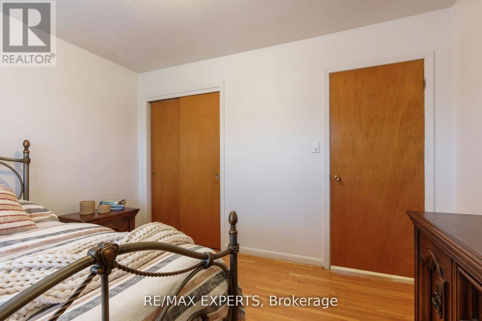 1 CRESTON ROAD Image 27