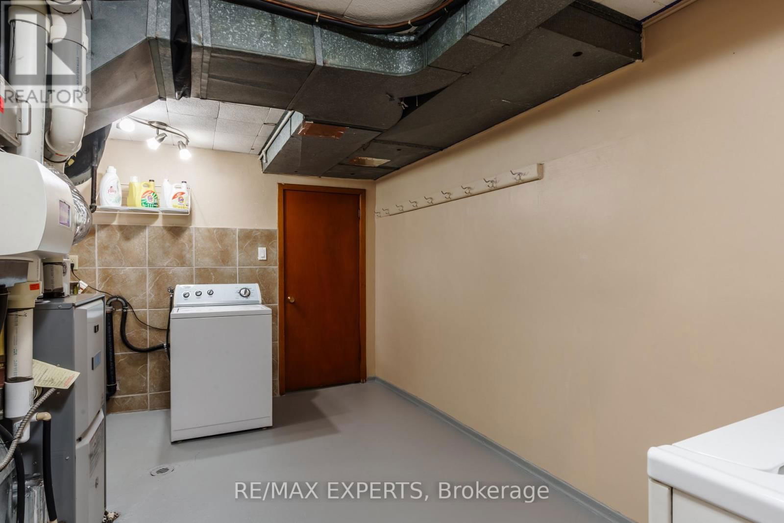 1 CRESTON ROAD Image 35