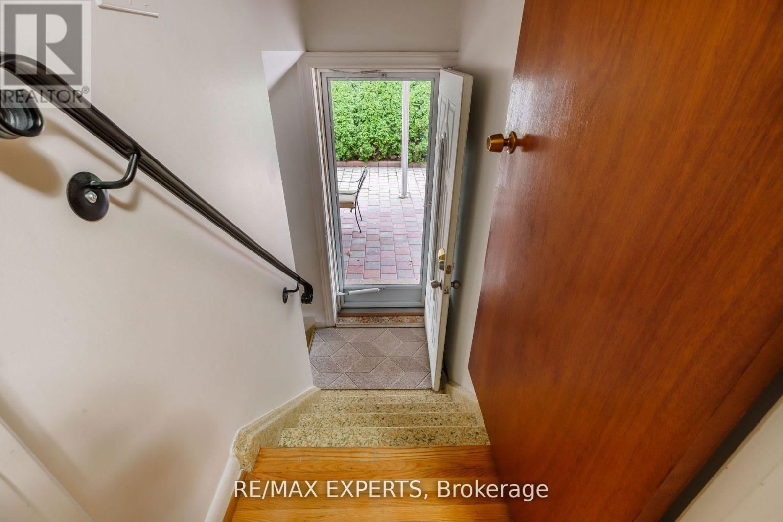 1 CRESTON ROAD Image 39