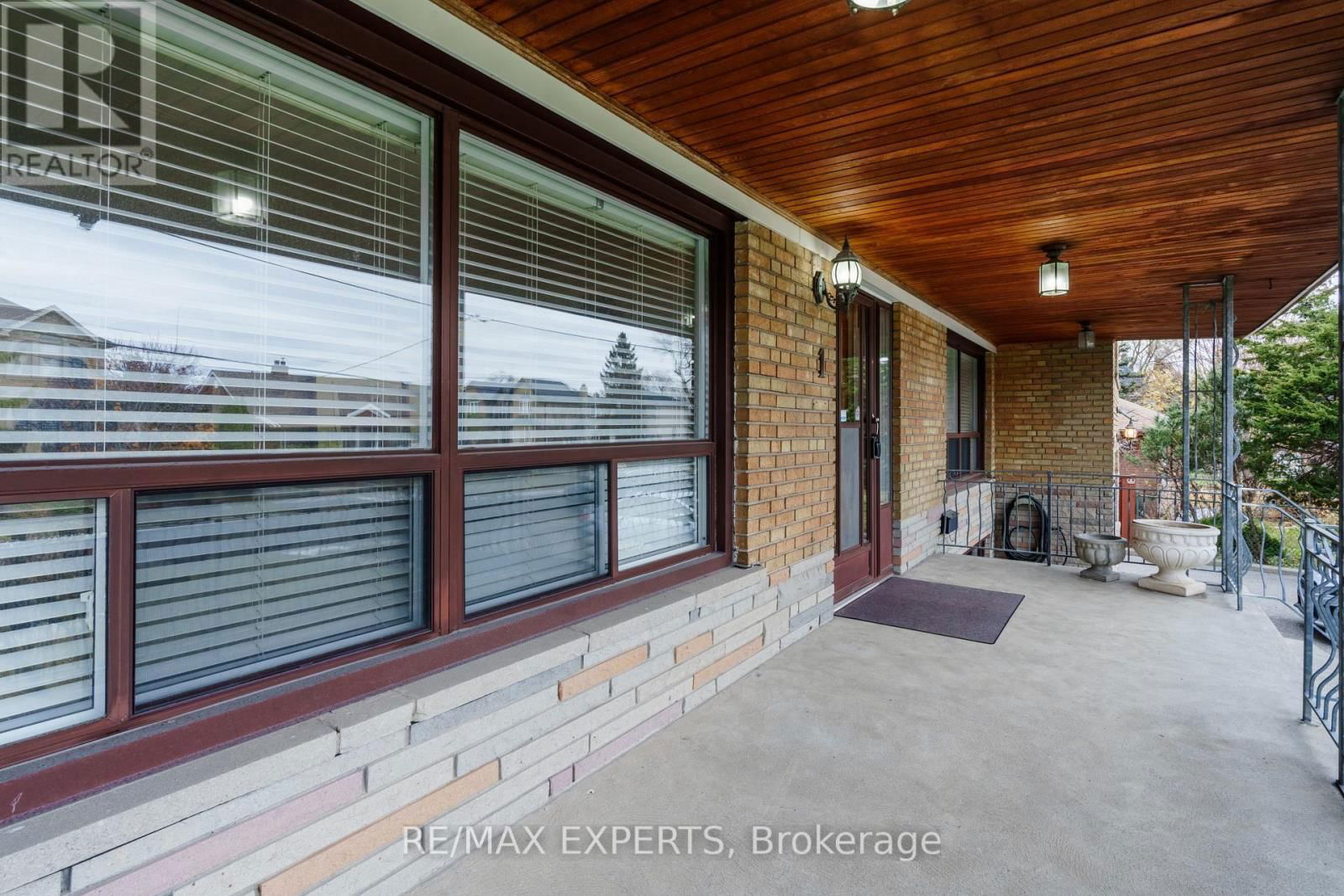 1 CRESTON ROAD Image 4