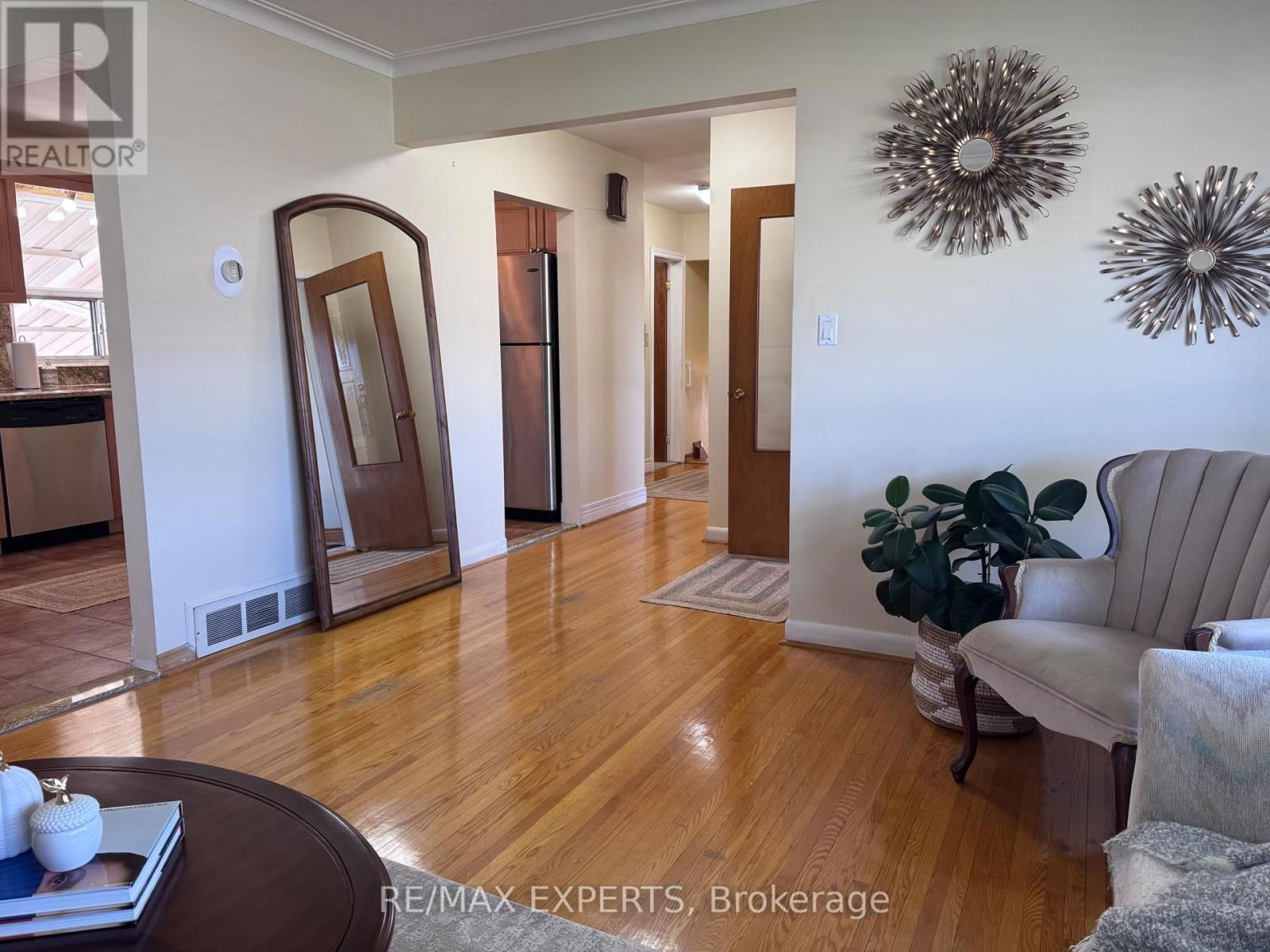 1 CRESTON ROAD Image 6