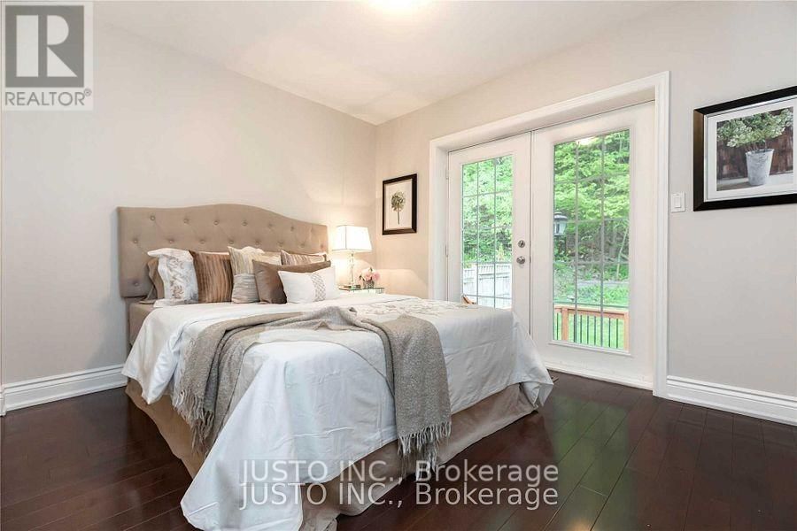 182 SOUTH KINGSWAY Image 10