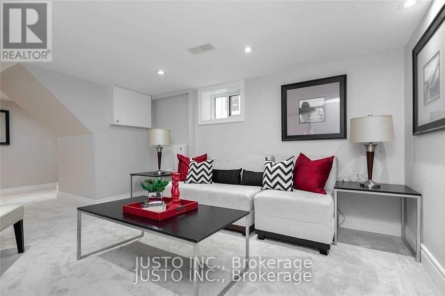 182 SOUTH KINGSWAY Image 12