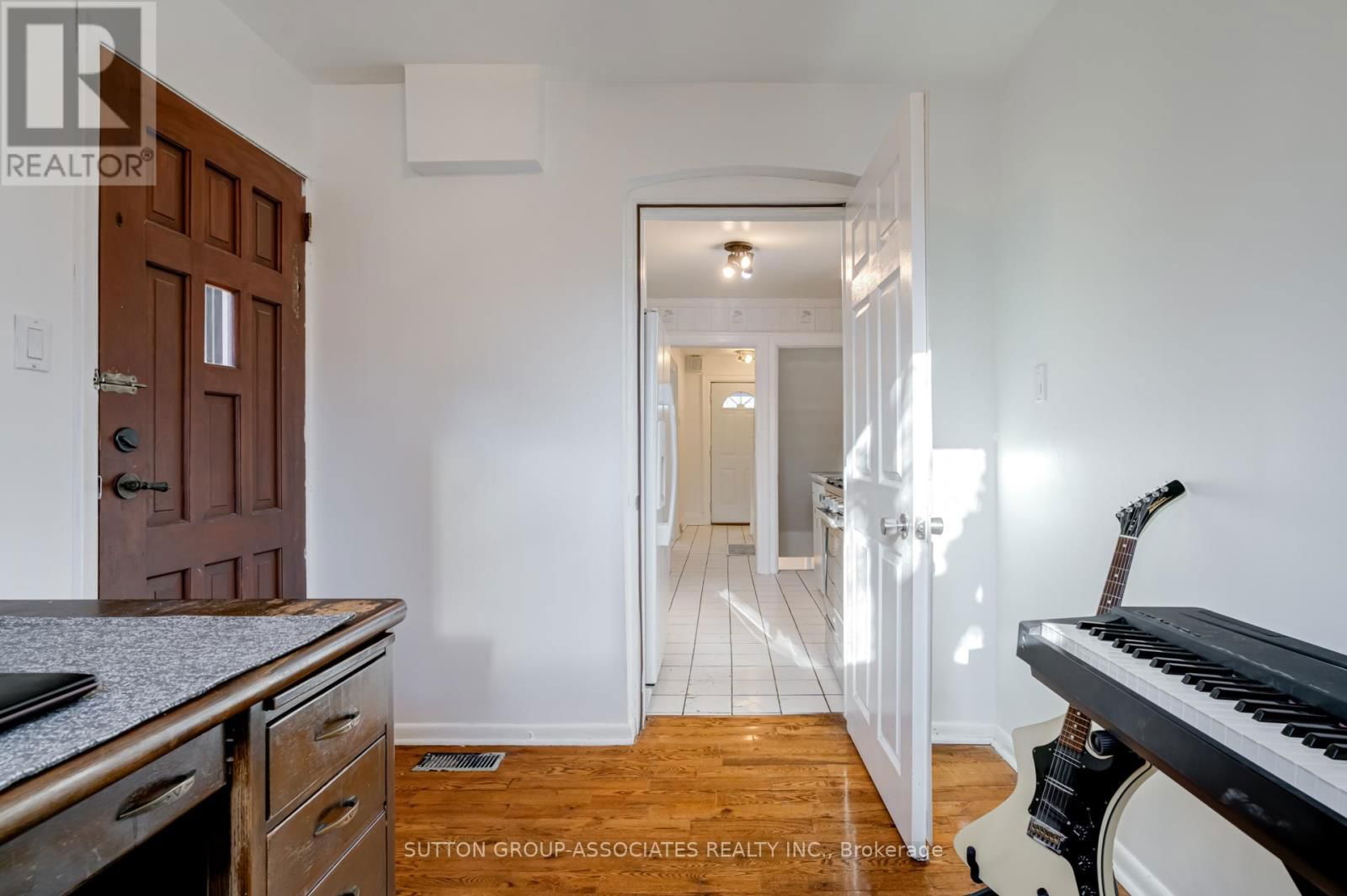 38 PRIMROSE AVENUE Image 19