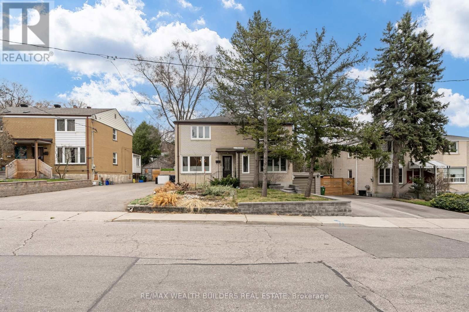 23 VAN STASSEN BOULEVARD Image 1