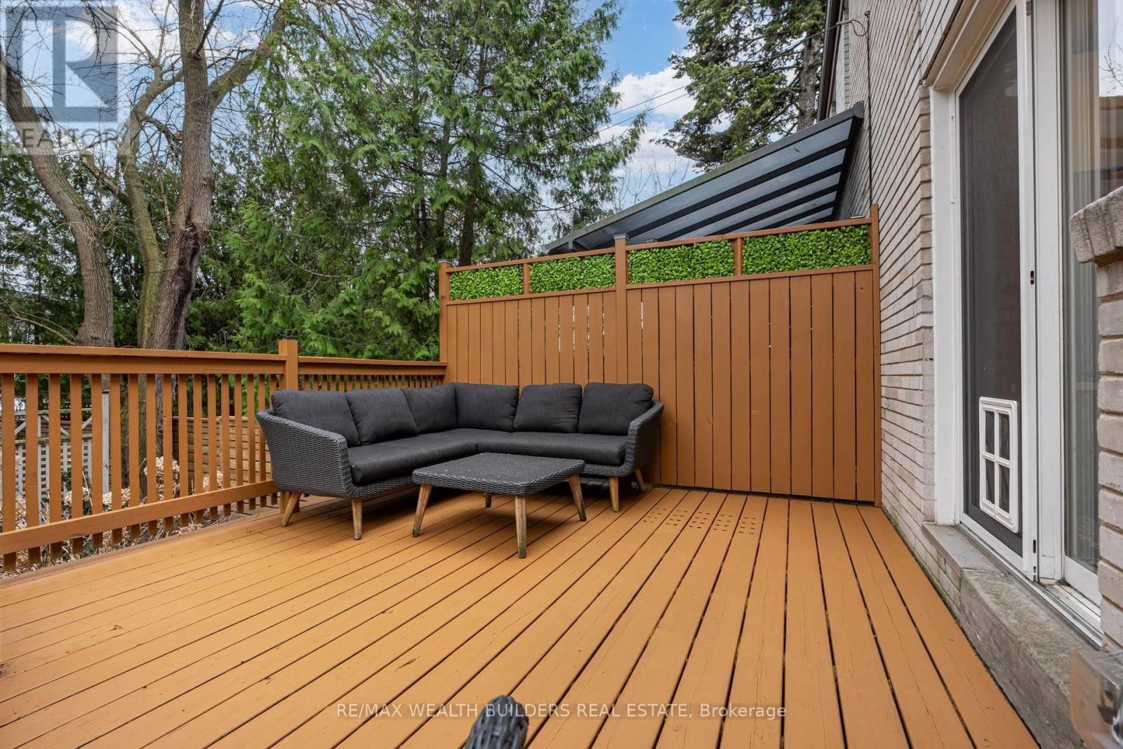 23 VAN STASSEN BOULEVARD Image 37