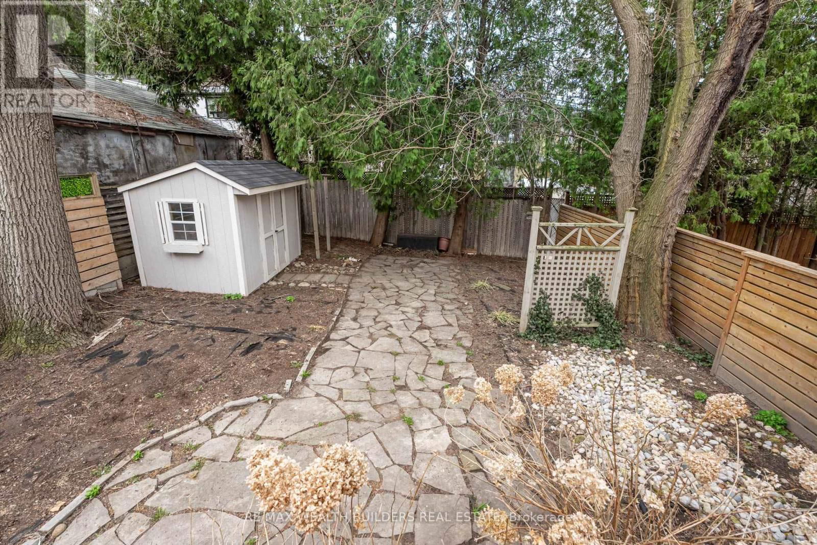 23 VAN STASSEN BOULEVARD Image 41