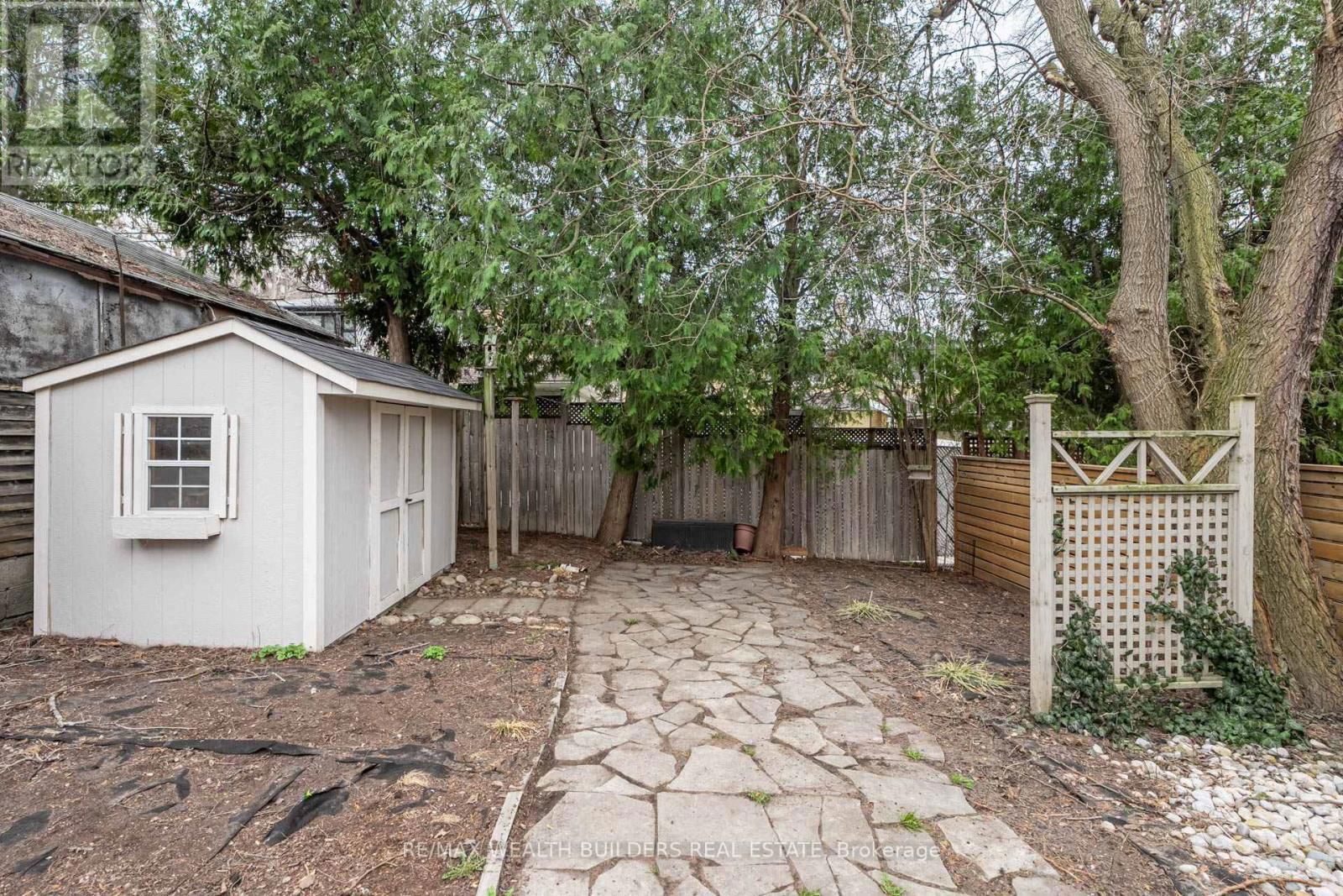 23 VAN STASSEN BOULEVARD Image 44