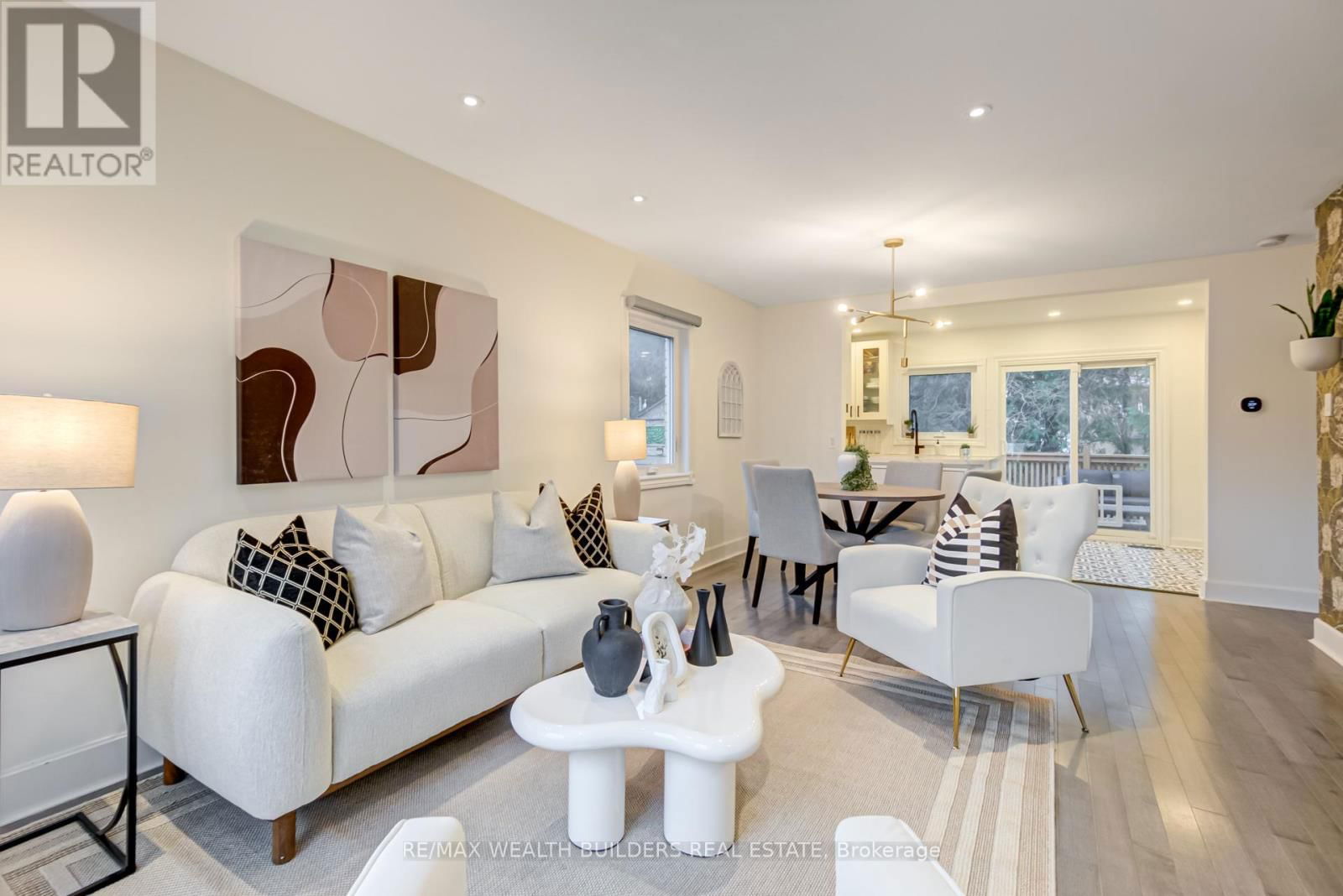 23 VAN STASSEN BOULEVARD Image 6