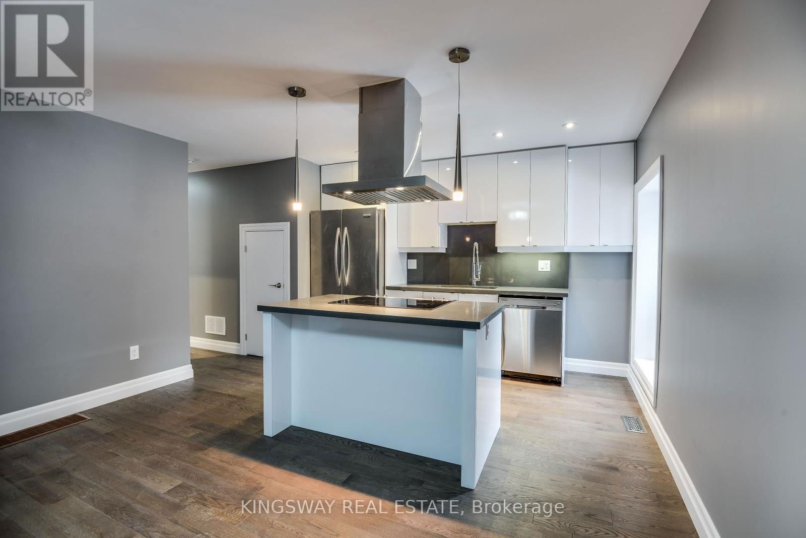 2 - 21 SPRINGHURST AVENUE Image 13